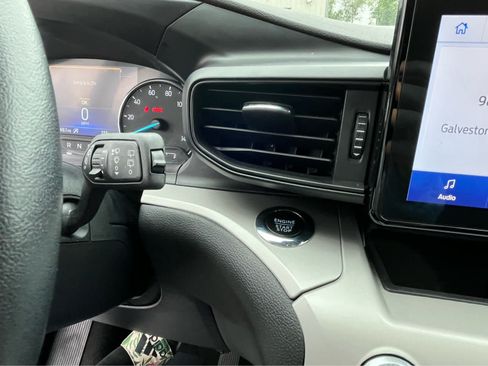 Used 2023 Ford Explorer XLT RWD image 11