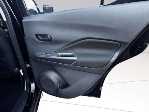 Used 2024 Nissan Kicks S image 41