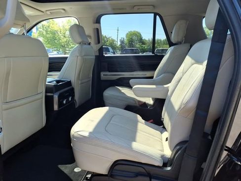 Used 2019 Ford Expedition Max Platinum AWD/4WD image 10