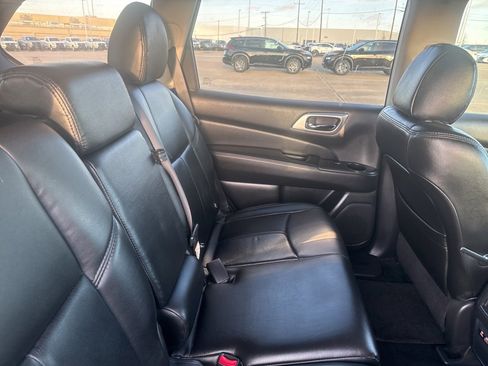 Used 2020 Nissan Pathfinder SV w/ Cargo Package image 17