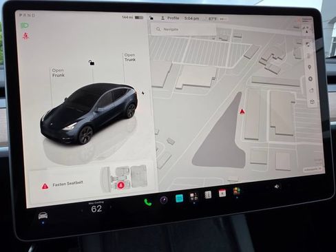 Used 2025 Tesla Model Y Long Range AWD/4WD image 55
