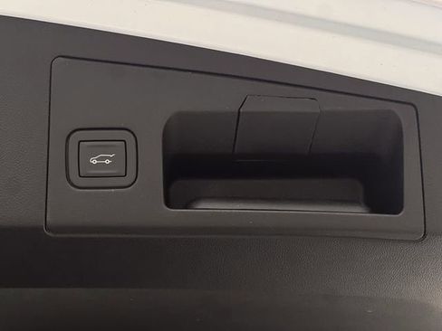 New 2026 Cadillac XT5 Premium Luxury w/ LPO, Floor Liner Package image 27