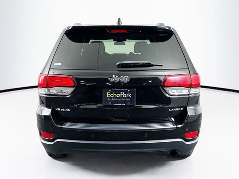 Used 2020 Jeep Grand Cherokee Laredo w/ Security & Convenience Group AWD/4WD image 7