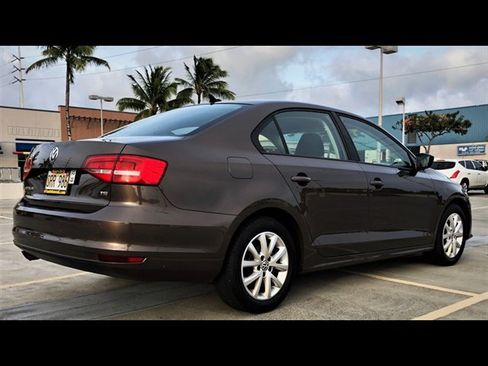 Used 2015 Volkswagen Jetta SE FWD image 5