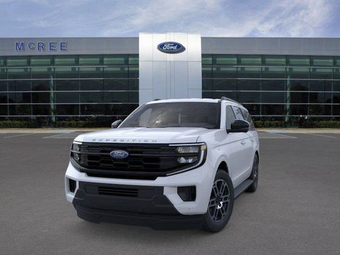 New 2026 Ford Expedition Active RWD image 2