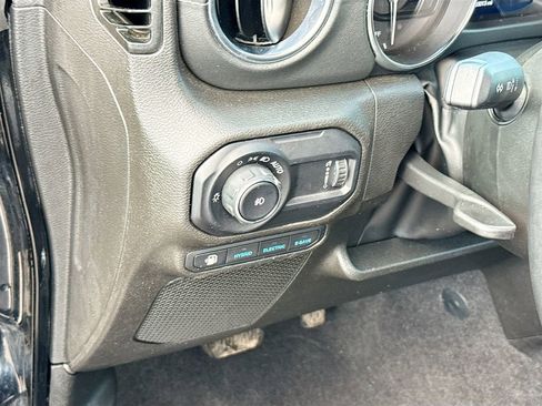 Used 2023 Jeep Wrangler Unlimited Sahara w/ Cold Weather Group image 11