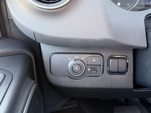 Used 2025 Mercedes-Benz Sprinter 2500 image 54