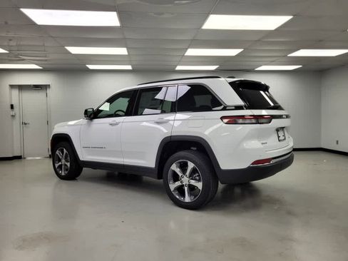 New 2025 Jeep Grand Cherokee Limited image 4