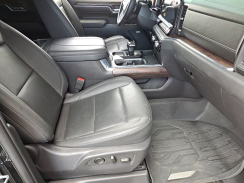 Used 2023 GMC Sierra 1500 SLT w/ SLT Premium Package AWD/4WD image 14
