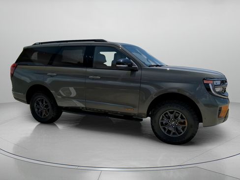Used 2025 Ford Expedition Tremor AWD/4WD image 36