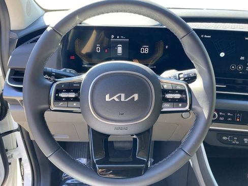 New 2026 Kia Carnival FWD image 10