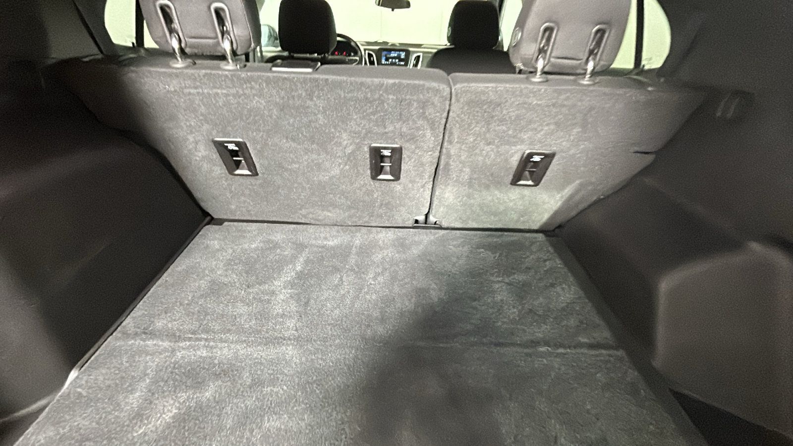Used 2019 Chevrolet Equinox LT FWD image 34