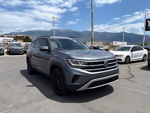 Used 2023 Volkswagen Atlas SE w/ Black Wheel Package AWD/4WD image 2