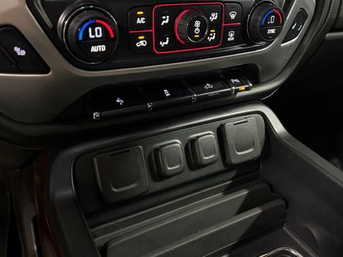Used 2016 GMC Sierra 1500 SLE w/ SLE Value Package AWD/4WD image 30