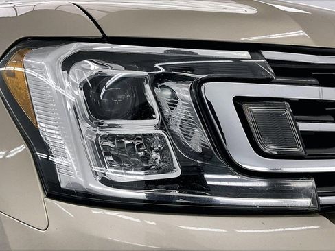 Used 2018 Ford Expedition Max XLT w/ Equipment Group 202A image 30