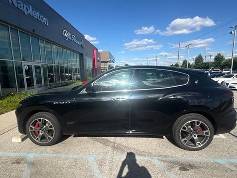 Used 2020 Maserati Levante S GranSport AWD/4WD image 4