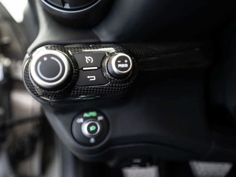 Used 2022 Ferrari 812 GTS RWD image 21