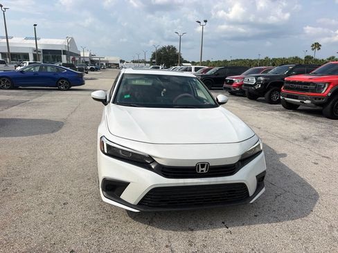 Used 2024 Honda Civic EX image 2