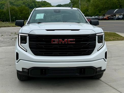 Used 2024 GMC Sierra 1500 Elevation AWD/4WD image 6