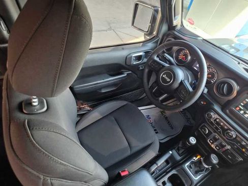 Used 2023 Jeep Wrangler Sport S image 19