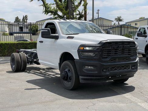New 2025 RAM 3500 Tradesman image 8