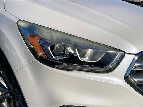 Used 2017 Ford Escape Titanium image 25