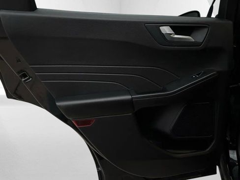 Used 2024 Ford Escape Platinum image 23