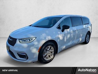 Used 2024 Chrysler Pacifica Touring-L