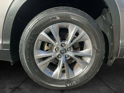 Used 2016 Toyota Highlander Plus image 15