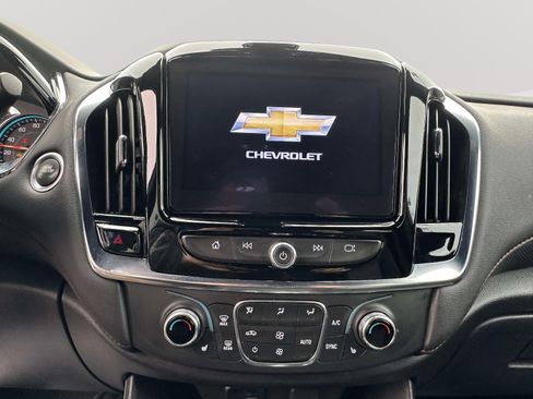 Certified 2023 Chevrolet Traverse RS image 9