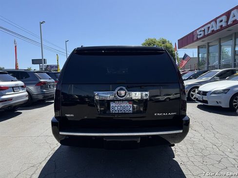 Used 2011 Cadillac Escalade ESV Premium AWD/4WD image 5
