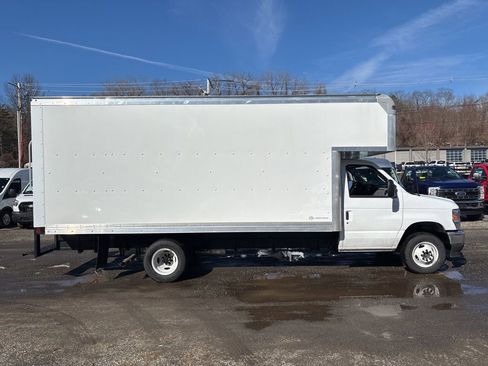 New 2026 Ford E-450 and Econoline 450 Super Duty w/ Power Equipment Group RWD image 6