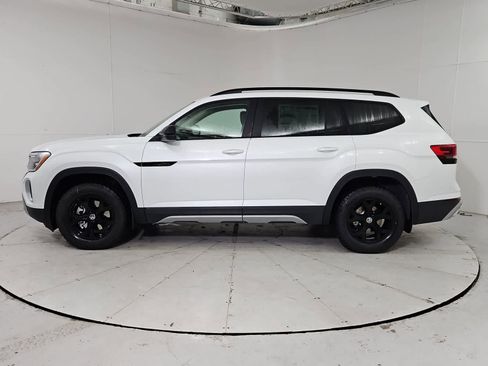 New 2026 Volkswagen Atlas Peak Edition AWD/4WD image 3