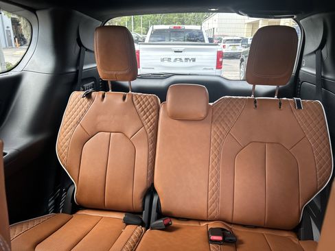 New 2026 Chrysler Pacifica Pinnacle image 56