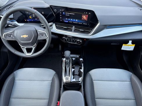 New 2026 Chevrolet Trax LT w/ Driver Confidence Package image 12
