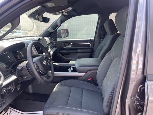 Used 2025 RAM 1500 Big Horn AWD/4WD image 9