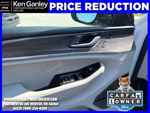 Used 2023 Jeep Grand Cherokee L Overland w/ Advanced Protech Group III AWD/4WD image 11