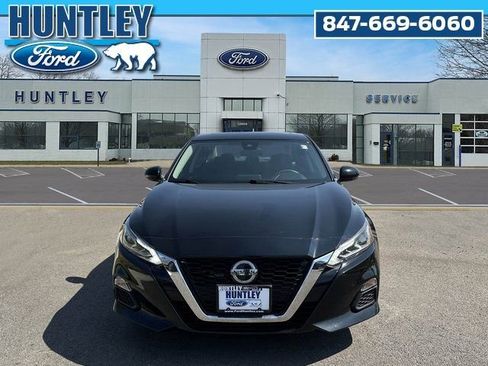 Used 2022 Nissan Altima 2.5 SV w/ SV Premium Package AWD/4WD image 3
