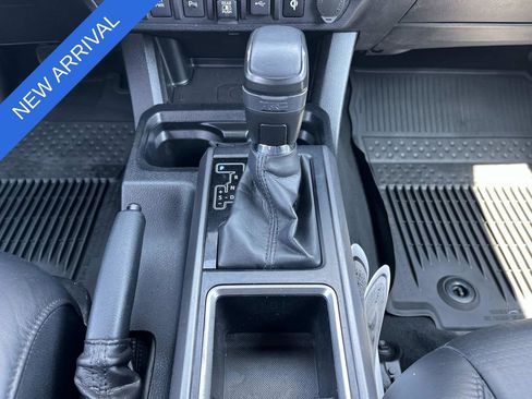 Used 2020 Toyota Tacoma TRD Off-Road w/ TRD Premium Off Road Package RWD image 16