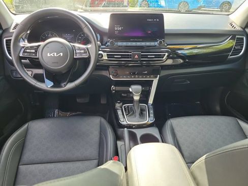 Used 2023 Kia Seltos EX AWD/4WD image 15