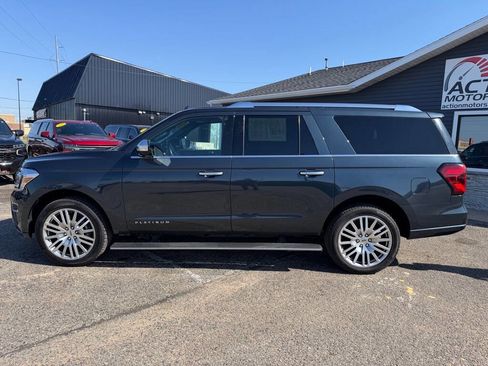 Used 2023 Ford Expedition Max Platinum AWD/4WD image 2