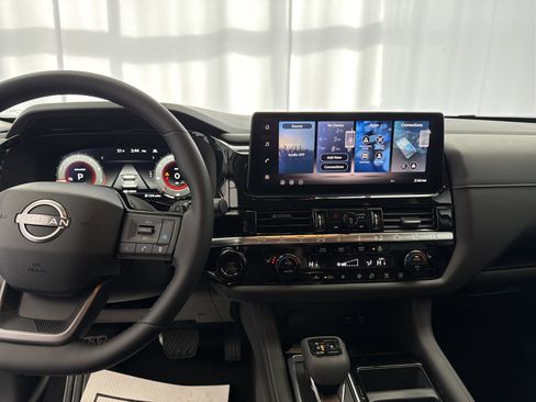 New 2026 Nissan Pathfinder SL FWD image 8
