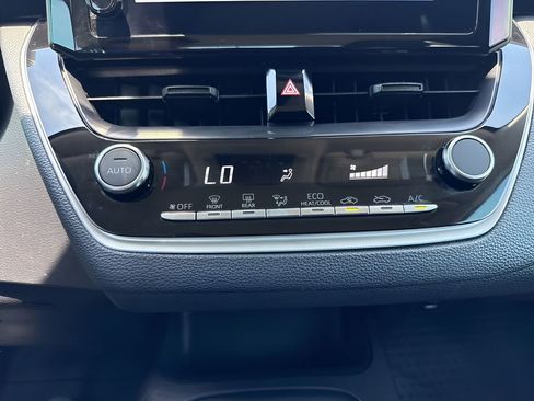 Used 2024 Toyota Corolla LE FWD image 16