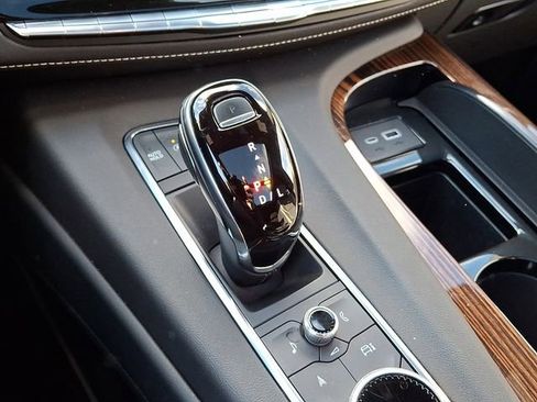 Certified 2023 Cadillac Escalade Premium Luxury AWD/4WD image 19