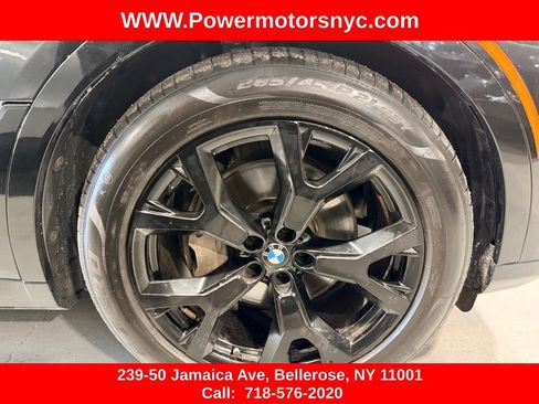 Used 2021 BMW X7 xDrive40i w/ Premium Package AWD/4WD image 14
