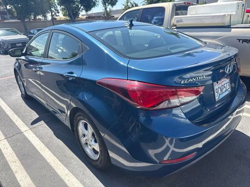Used 2014 Hyundai Elantra SE FWD image 4