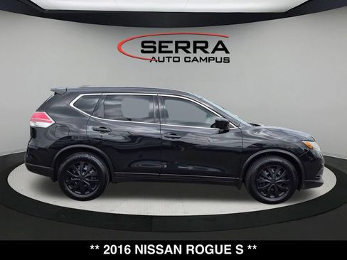 Used 2016 Nissan Rogue S w/ S Family Package FWD image 13