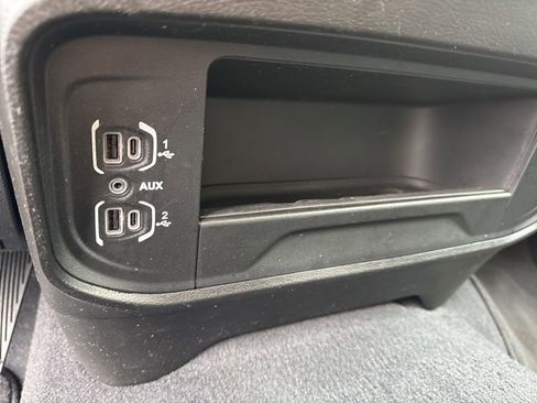 Used 2024 RAM 2500 Big Horn w/ Sport Appearance Package image 27