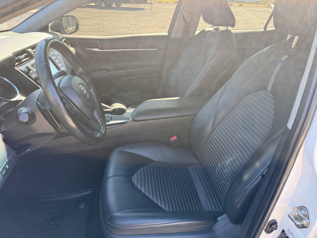 Used 2018 Toyota Camry SE FWD image 8