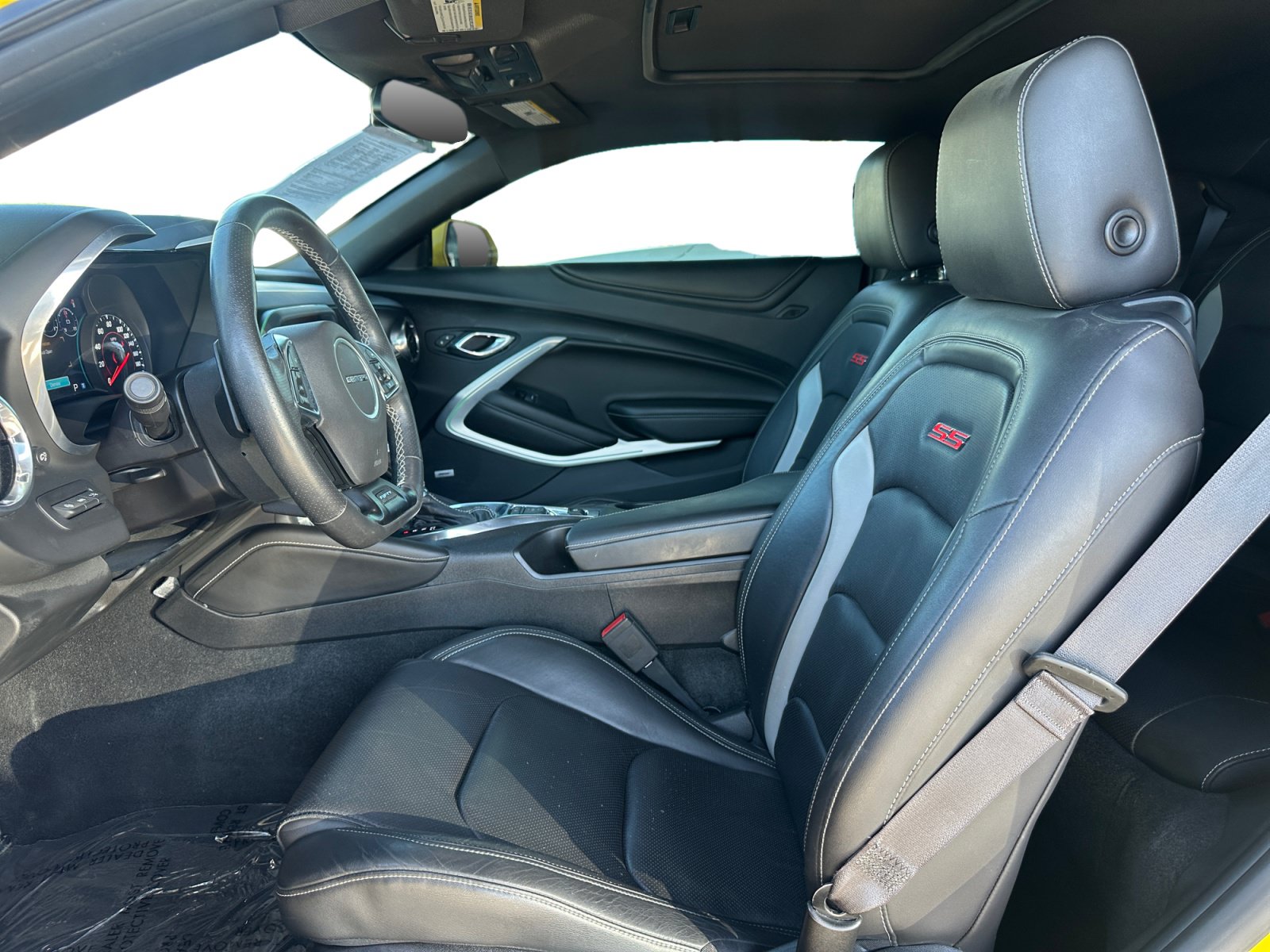 Used 2017 Chevrolet Camaro SS w/ LPO, Ground Effects Package RWD image 9